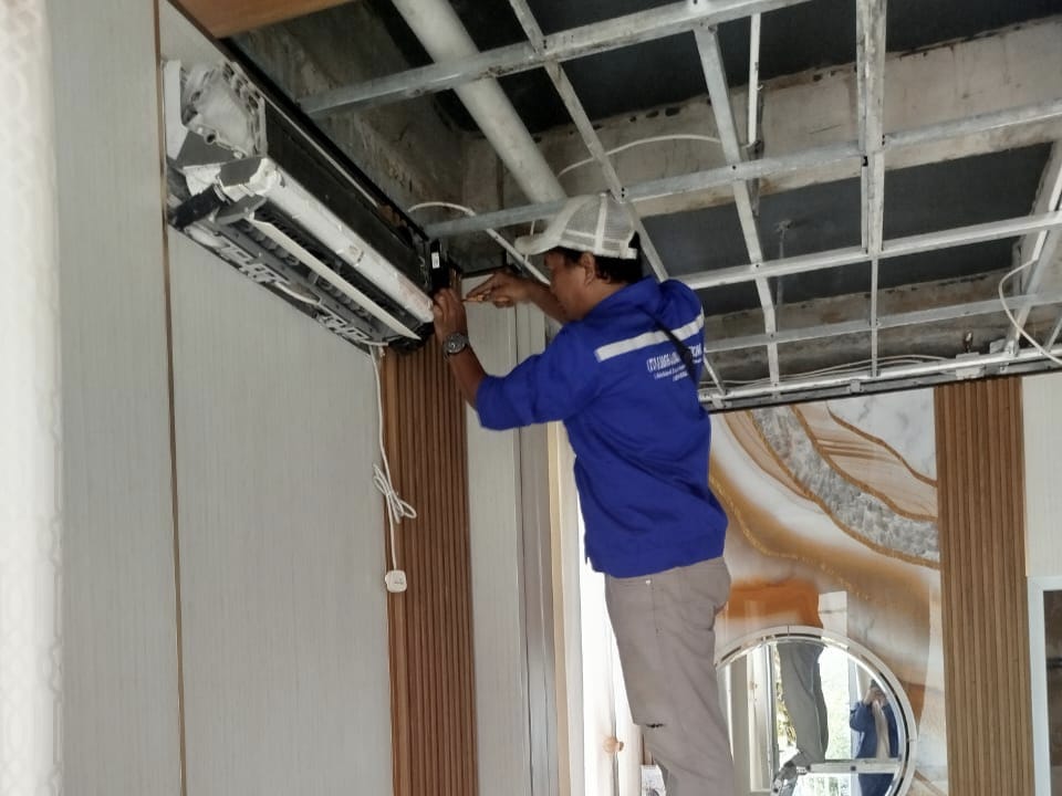 Dokumentasi service AC Semarang CV Rafa Jaya Teknik