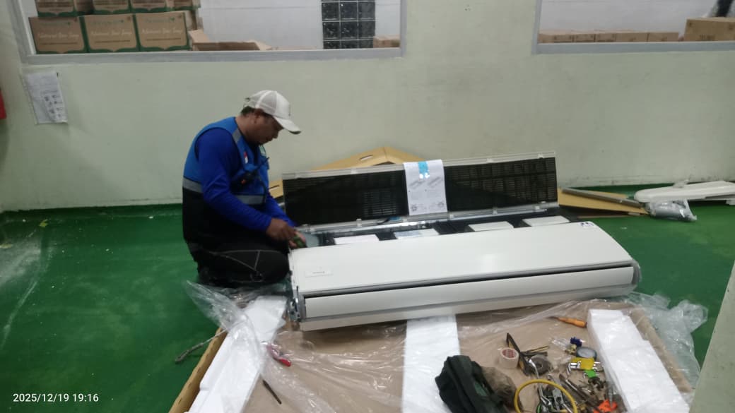 Dokumentasi service AC Semarang CV Rafa Jaya Teknik